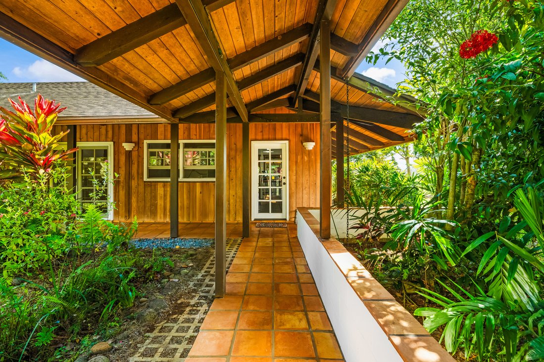Kapaʻa, Hawaii, United States 5 - 18267861