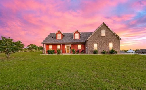 House in Tom Bean, Texas, United States 1