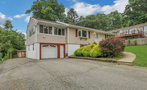 West Milford, New Jersey, United States 1