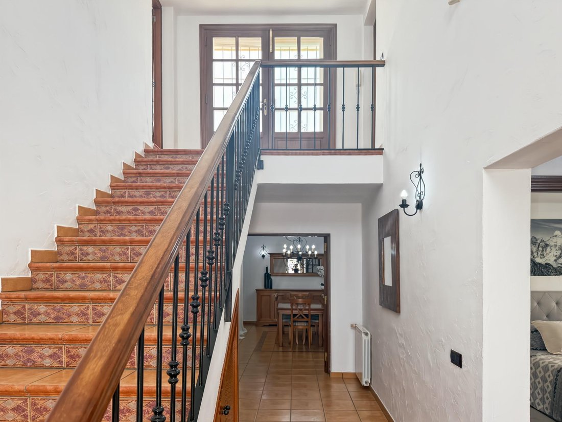 Villa in Santa Gertrudis de Fruitera, Santa Eularia des Riu, Balearic Islands 2 - 18268774