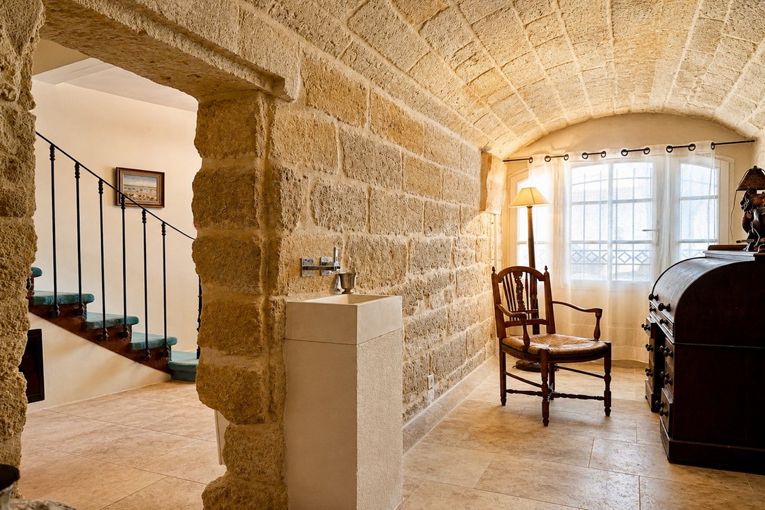 Townhouse in Uzès, Occitania, France 2 - 18267820