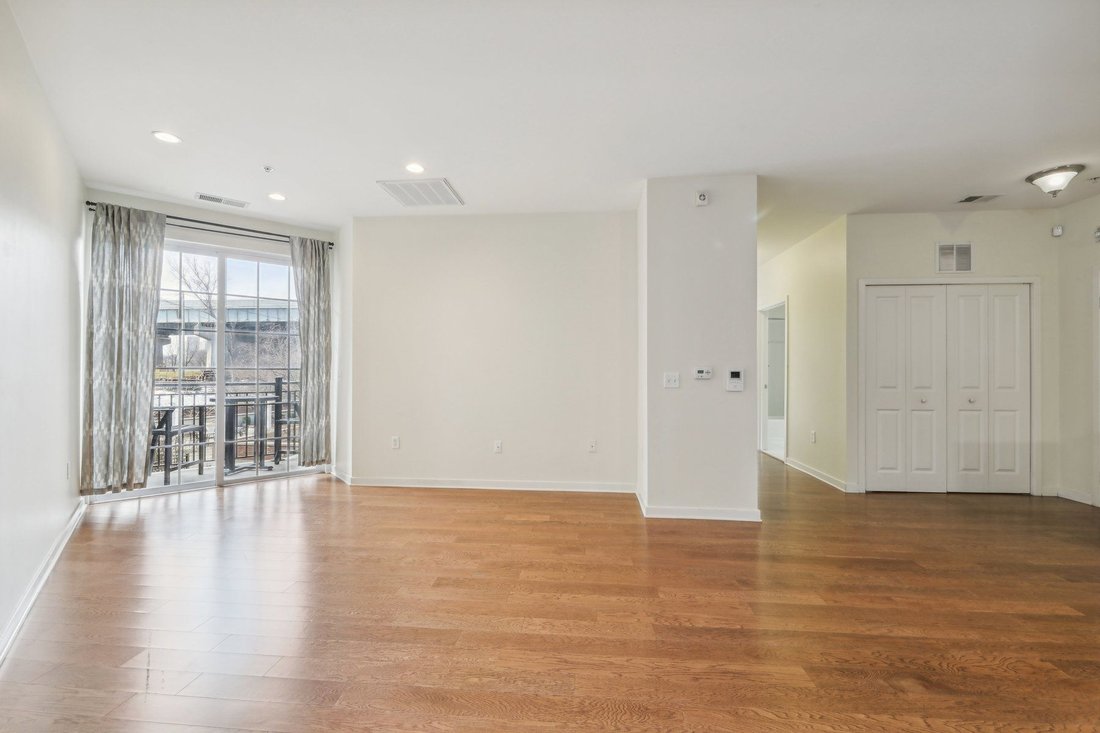 Condo in Jersey City, New Jersey, United States 5 - 18267849