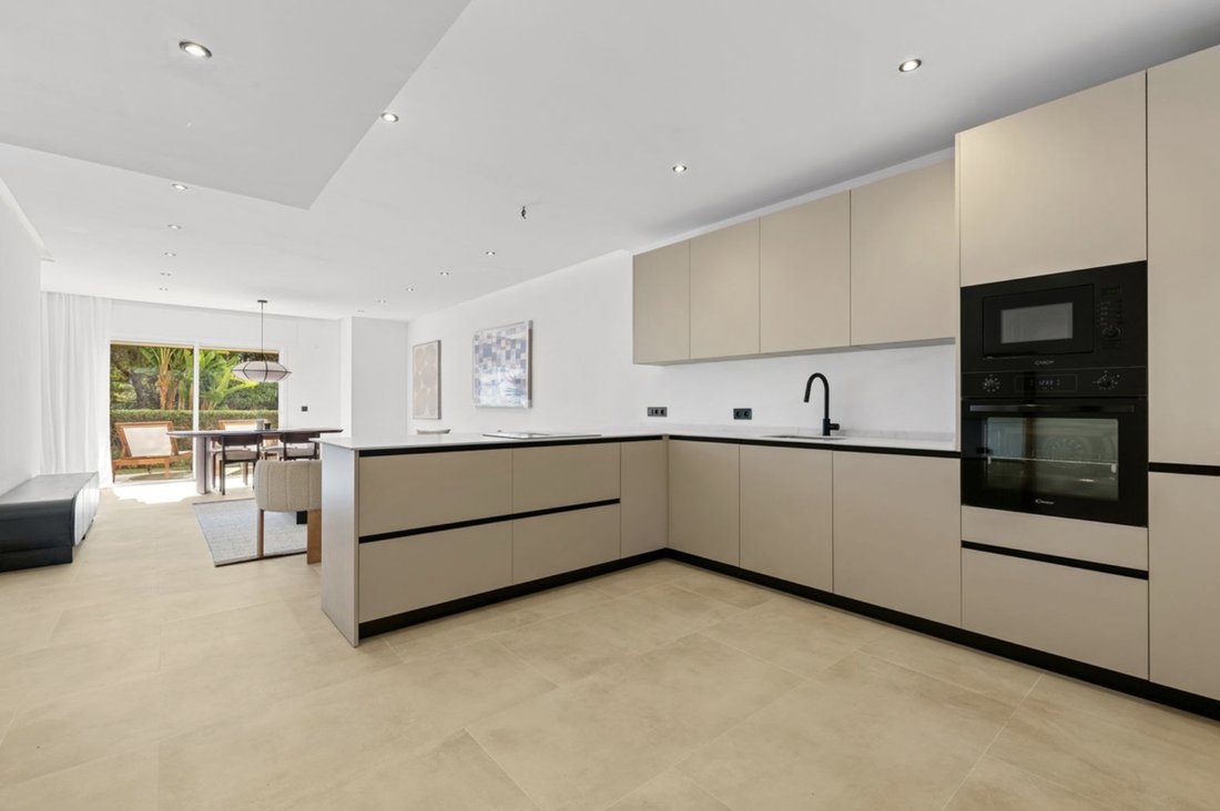 Wohnung in Nueva Andalucía, Marbella, Spanien 2 - 18268760
