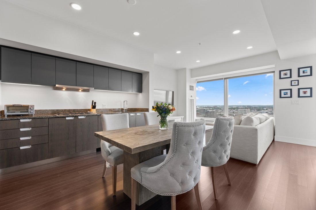 Condo in Boston, Massachusetts, United States 1 - 18268142
