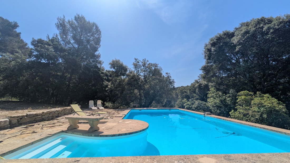 House in Les Freres-Les Cancades-Les Ginestes, Le Beausset, France 2 - 18268468