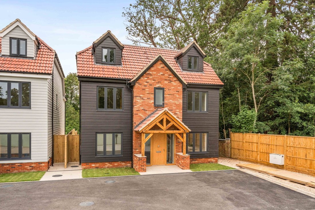 House in Stevenage, England 1 - 18267528