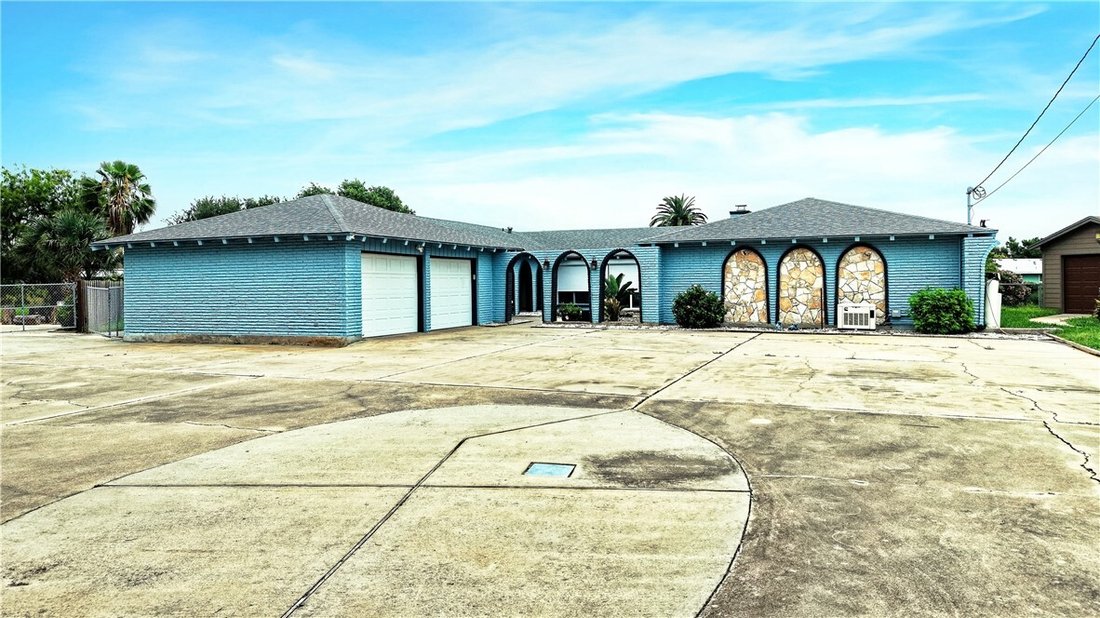 House in Corpus Christi, Texas, United States 1 - 18267705