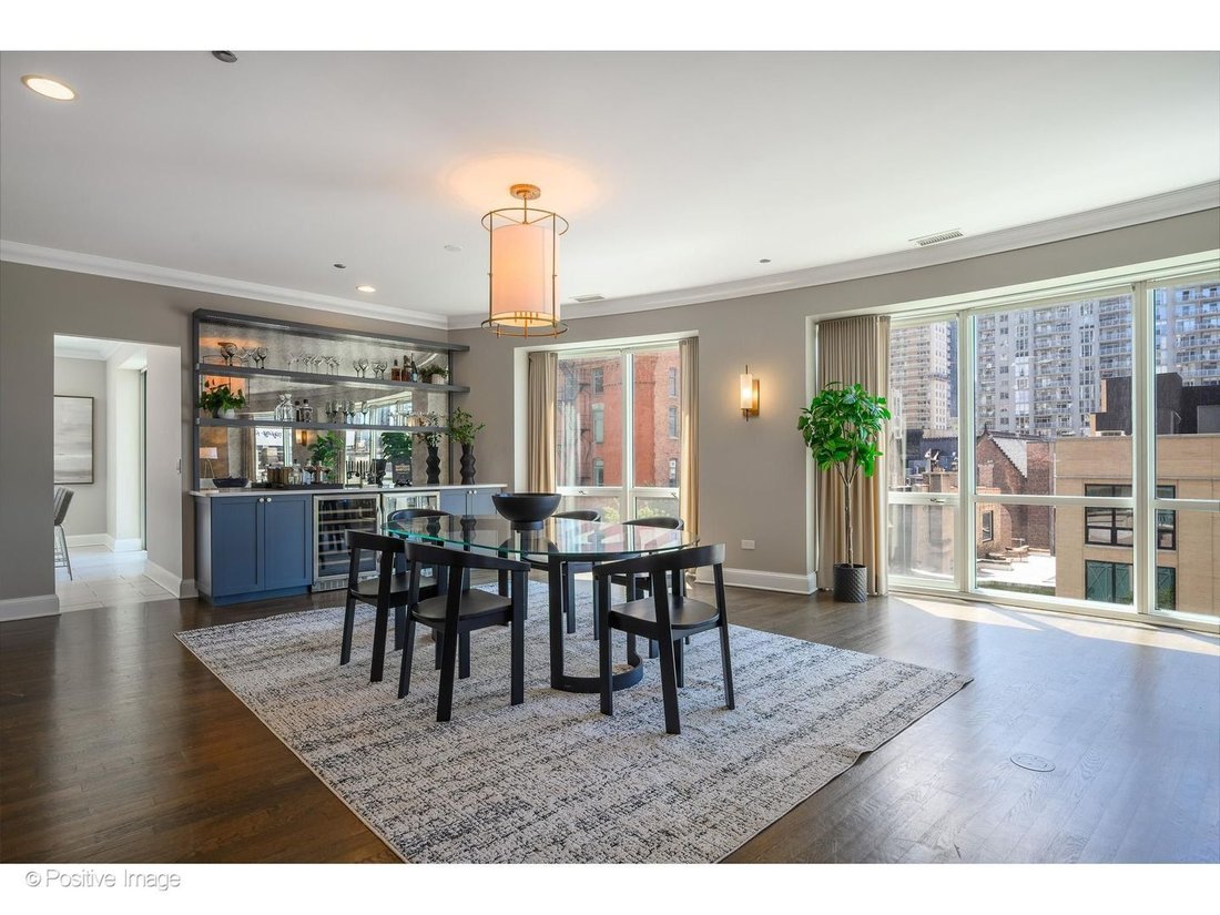 Condo in Chicago, Illinois, United States 3 - 18268888