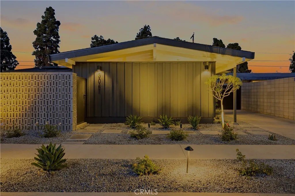 House in Signal Hill, California, United States 2 - 18268179