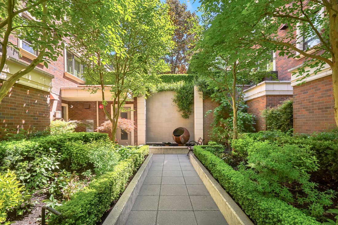 Condo in Seattle, Washington, United States 2 - 18267903
