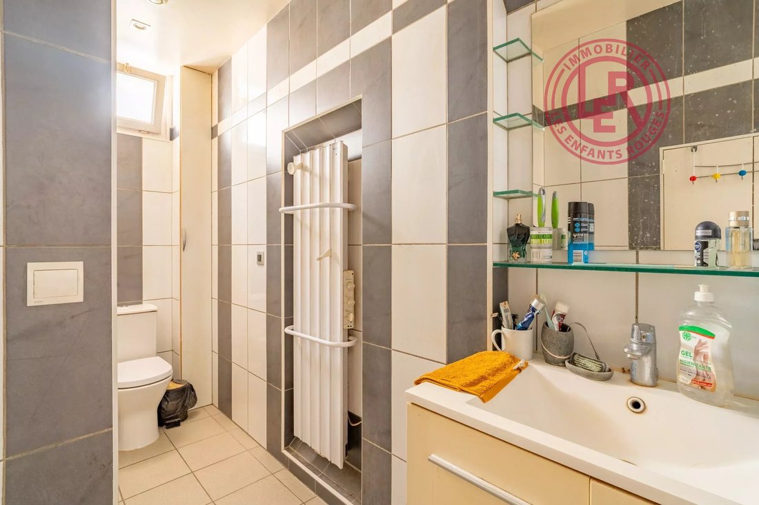 Apartment in Belleville-Saint Maur, Paris 11e Arrondissement, Paris 5 - 18268697