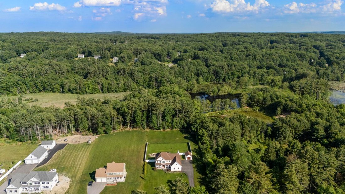 House in Londonderry, New Hampshire, United States 3 - 18268786
