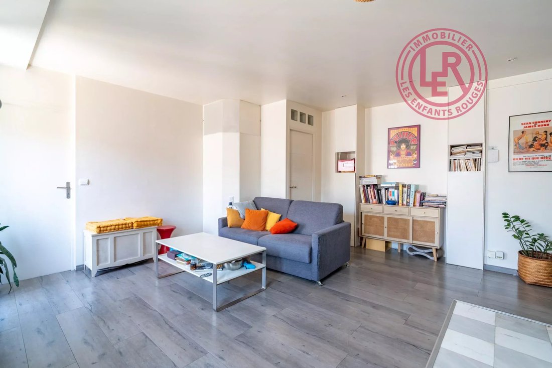 Apartment in Belleville-Saint Maur, Paris 11e Arrondissement, Paris 2 - 18268697