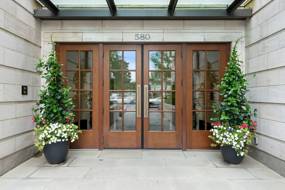 Condo in Wellesley, Massachusetts, United States 4 - 18267865