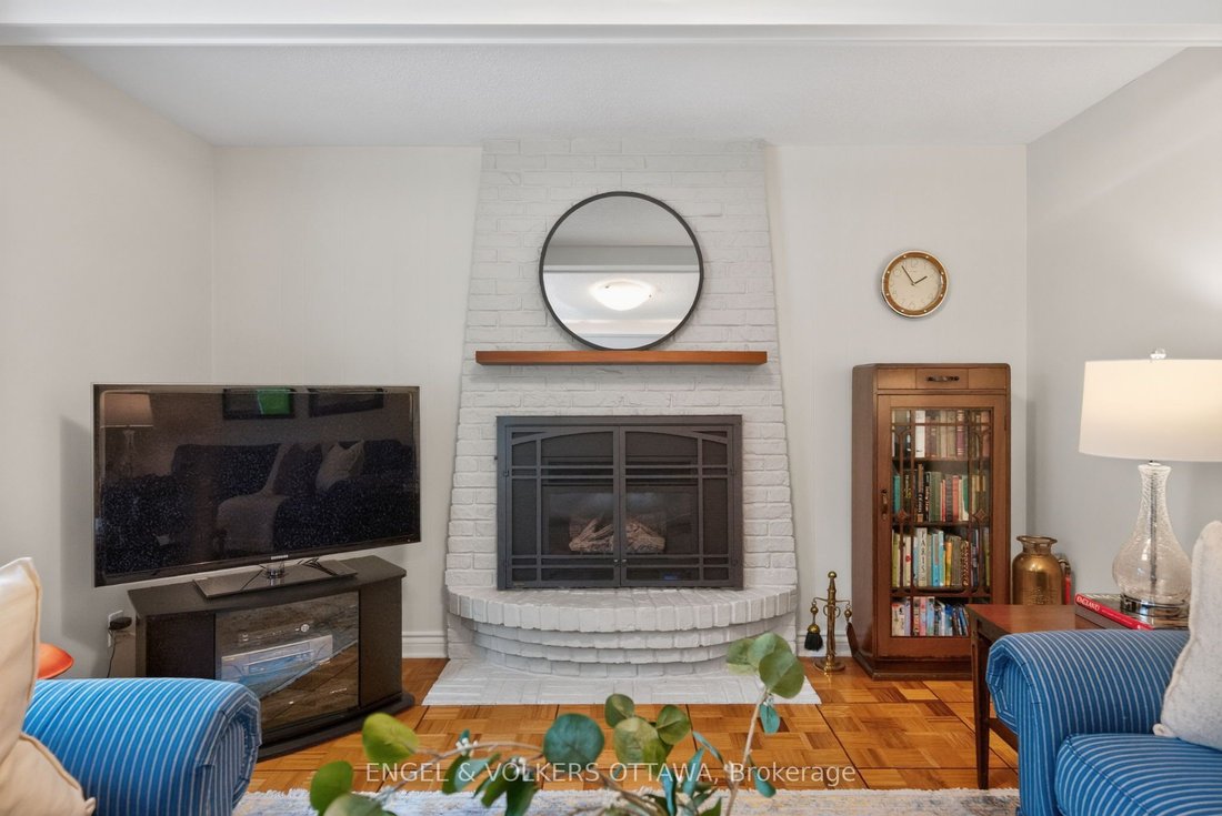 House in Ottawa, Ontario, Canada 4 - 18268727