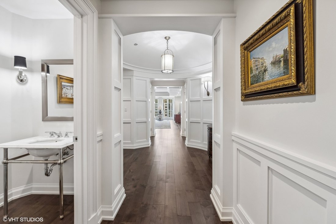 Condo in Chicago, Illinois, United States 3 - 18268889
