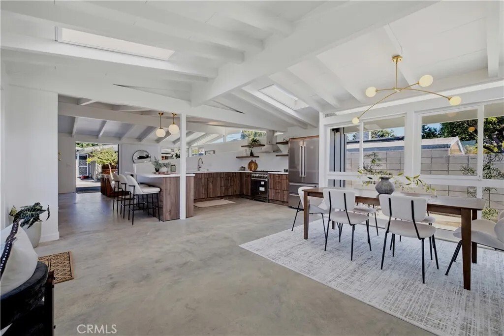 House in Signal Hill, California, United States 5 - 18268179