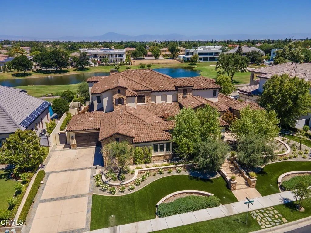 House in Bakersfield, California, United States 1 - 18268172