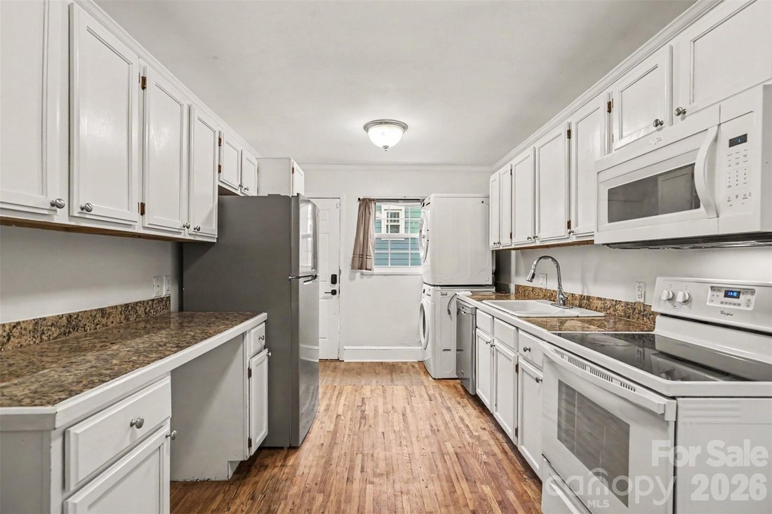 Charlotte, North Carolina, United States 5 - 18267332