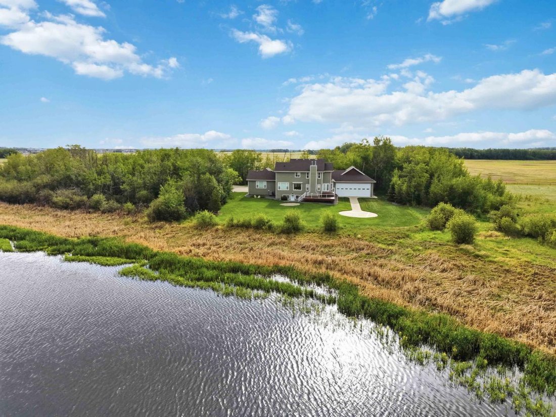 House in Beaumont, Alberta, Canada 5 - 18268520