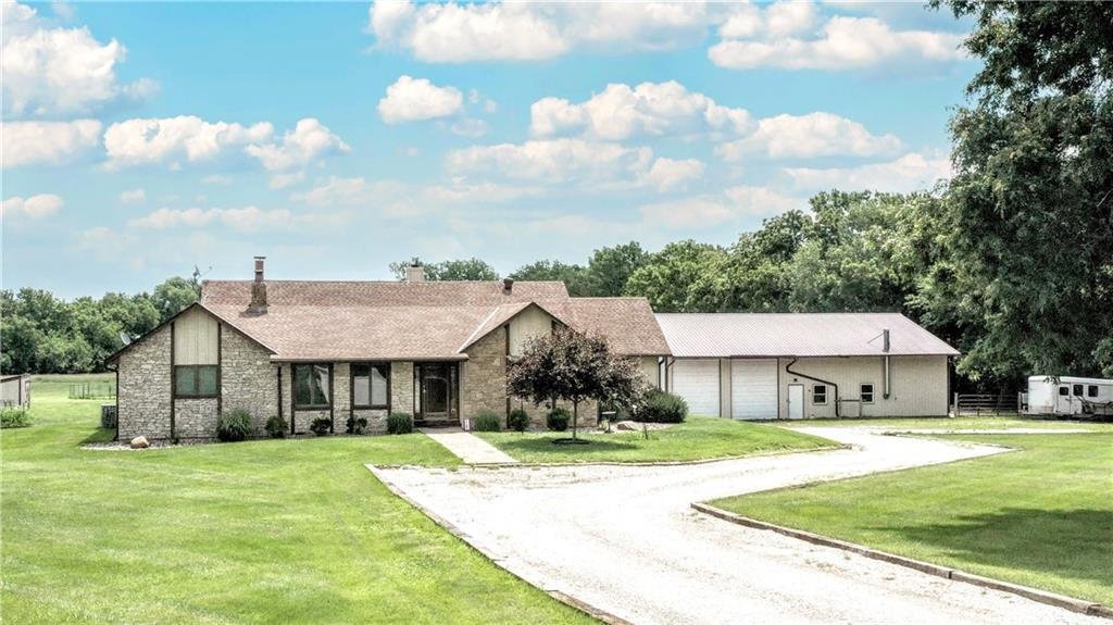 House in Drexel, Missouri, United States 1 - 18267768