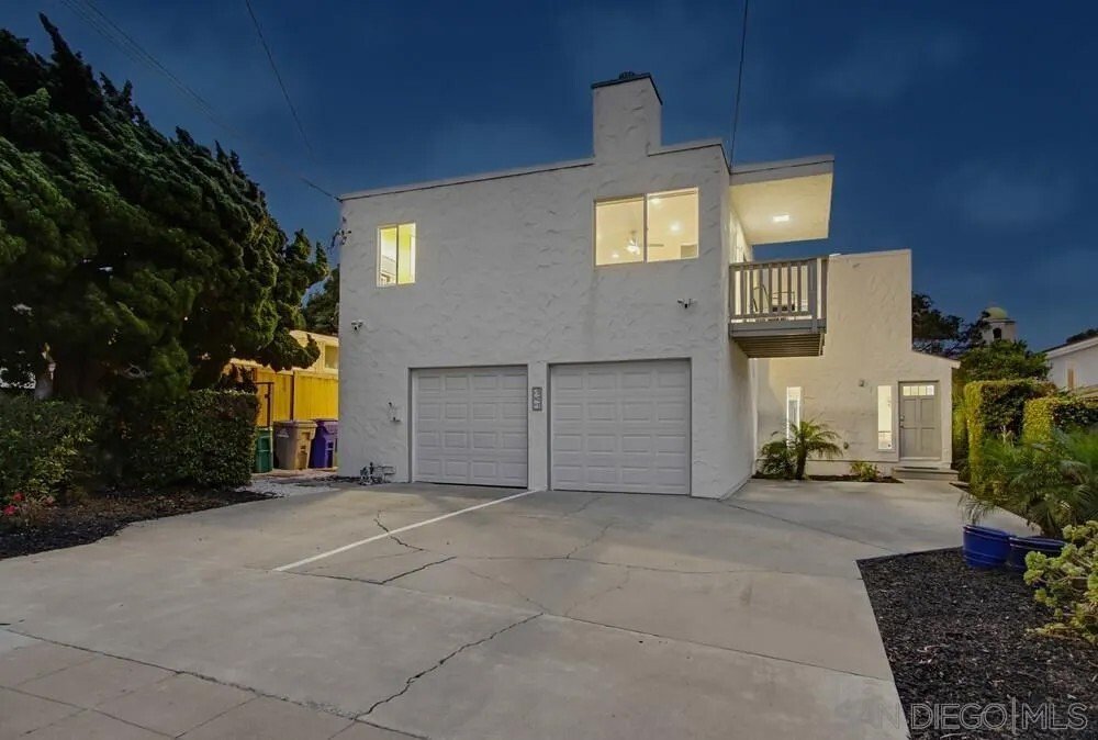 San Diego, California, United States 1 - 17934841