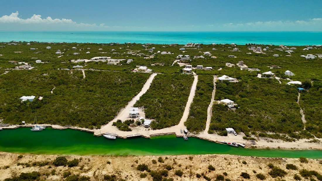 Land in Long Bay Hills, Caicos Islands, Turks and Caicos Islands 1 - 18268725