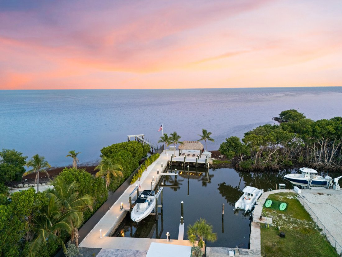 House in Key Colony Beach, Florida, United States 3 - 18268069