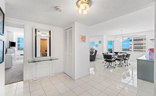 Condo in Hallandale Beach, Florida, United States 1