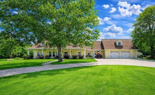 House in Oakhurst, Texas, United States 1