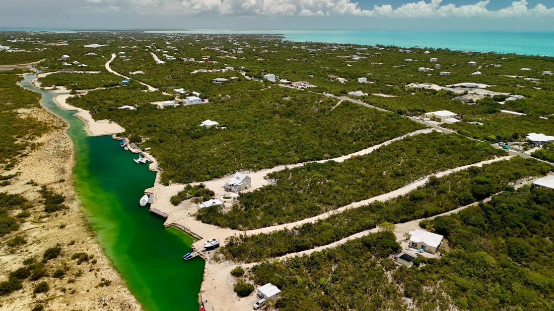 Land in Long Bay Hills, Caicos Islands, Turks and Caicos Islands 4 - 18268725