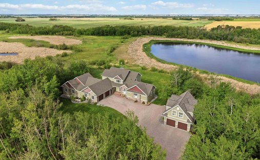 Haus in Beaumont, Alberta, Kanada 1