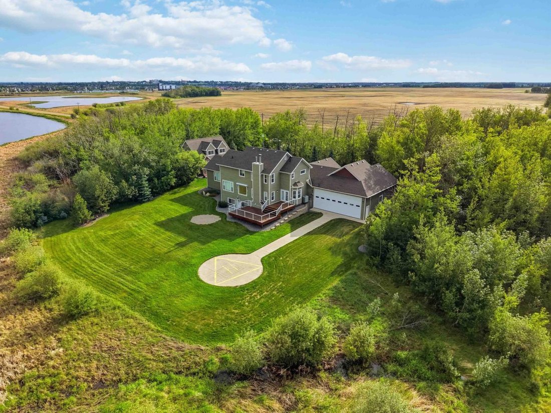 House in Beaumont, Alberta, Canada 3 - 18268520