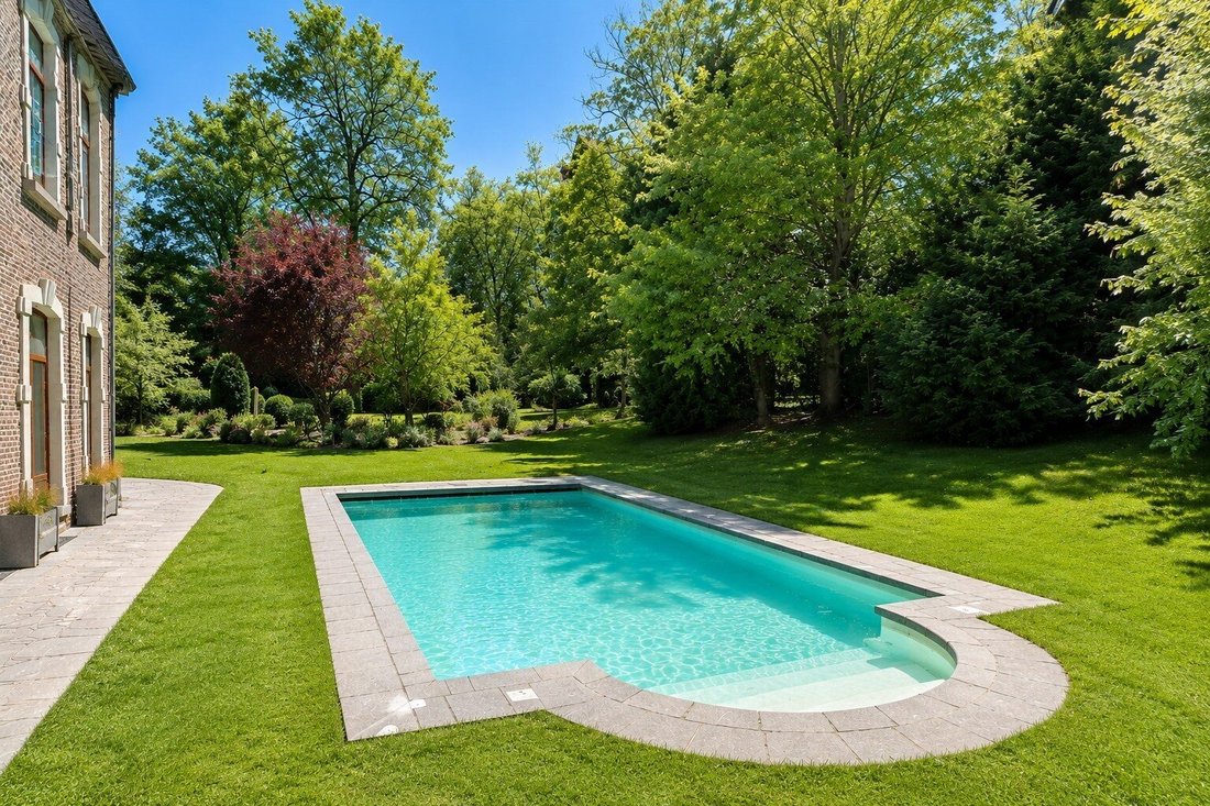 Villa in Charleroi, Wallonia, Belgium 2 - 18268955