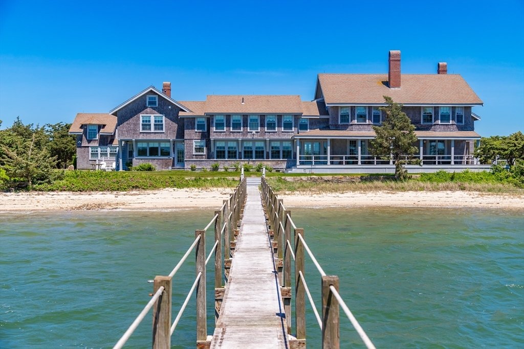 House in Bourne, Massachusetts, United States 4 - 17470055