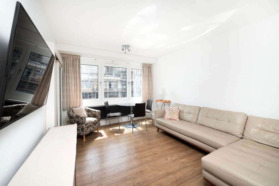 Apartment in St John's Wood, Westminster, England 2 - 18269102