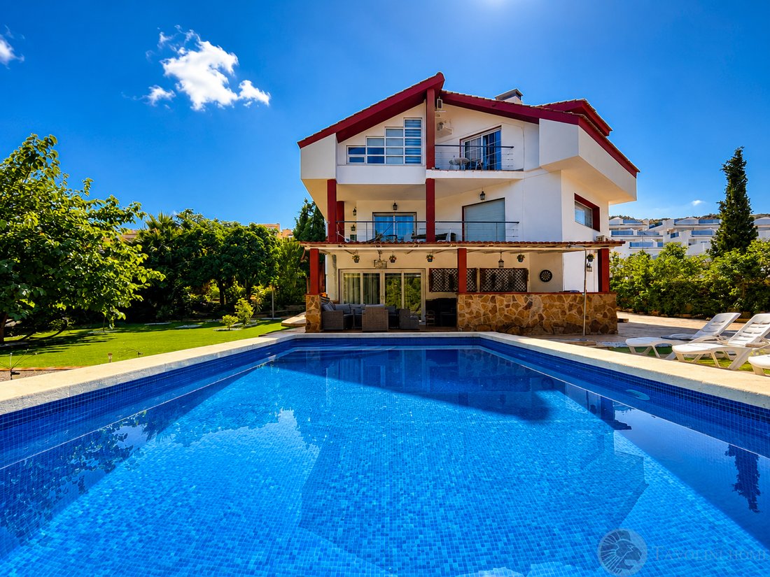 Chalet in Mutxamel, Valencian Community, Spain 2 - 18131453