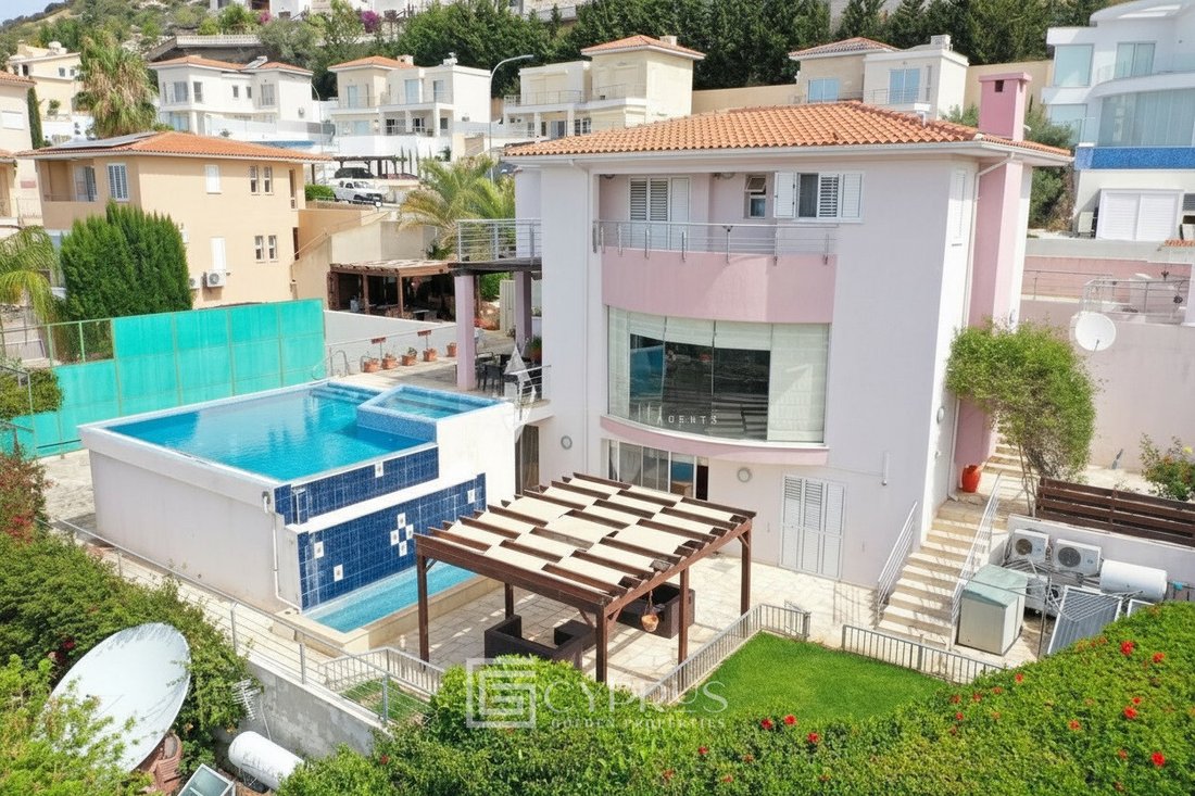 Villa in Peyia, Paphos, Cyprus 1 - 18269094