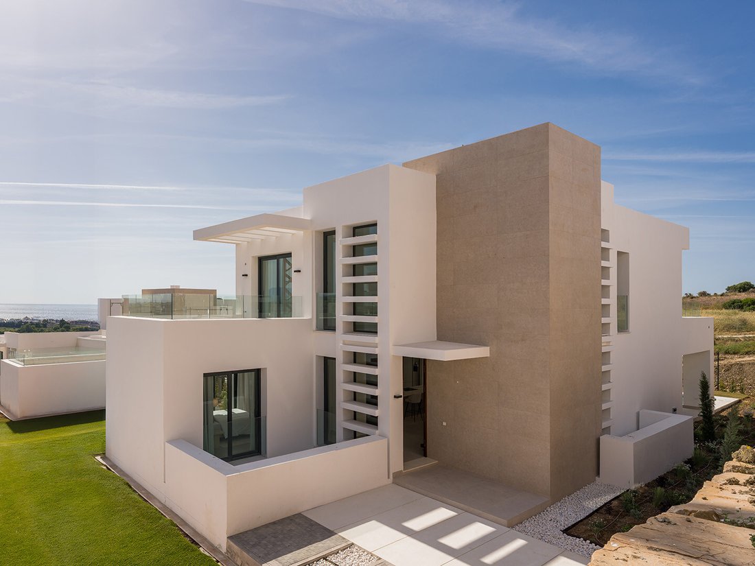 Villa in Estepona, Andalusia, Spain 3 - 14223982