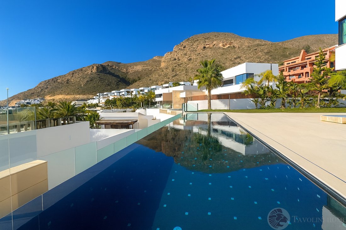 Villa in Finestrat, Valencian Community, Spain 2 - 17518270