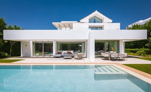 Villa in Estepona, Andalusien, Spanien 1
