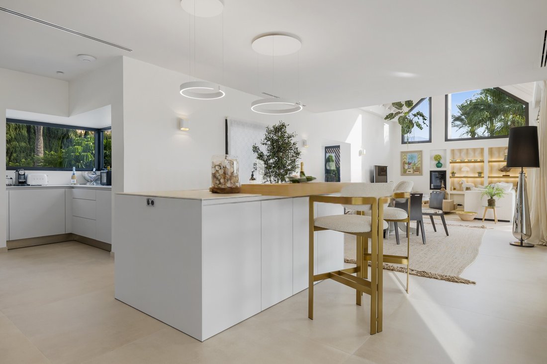 Villa in Marbella, Andalusia, Spain 4 - 18269096