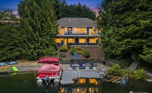House in Lake Tapps, Washington, United States 1