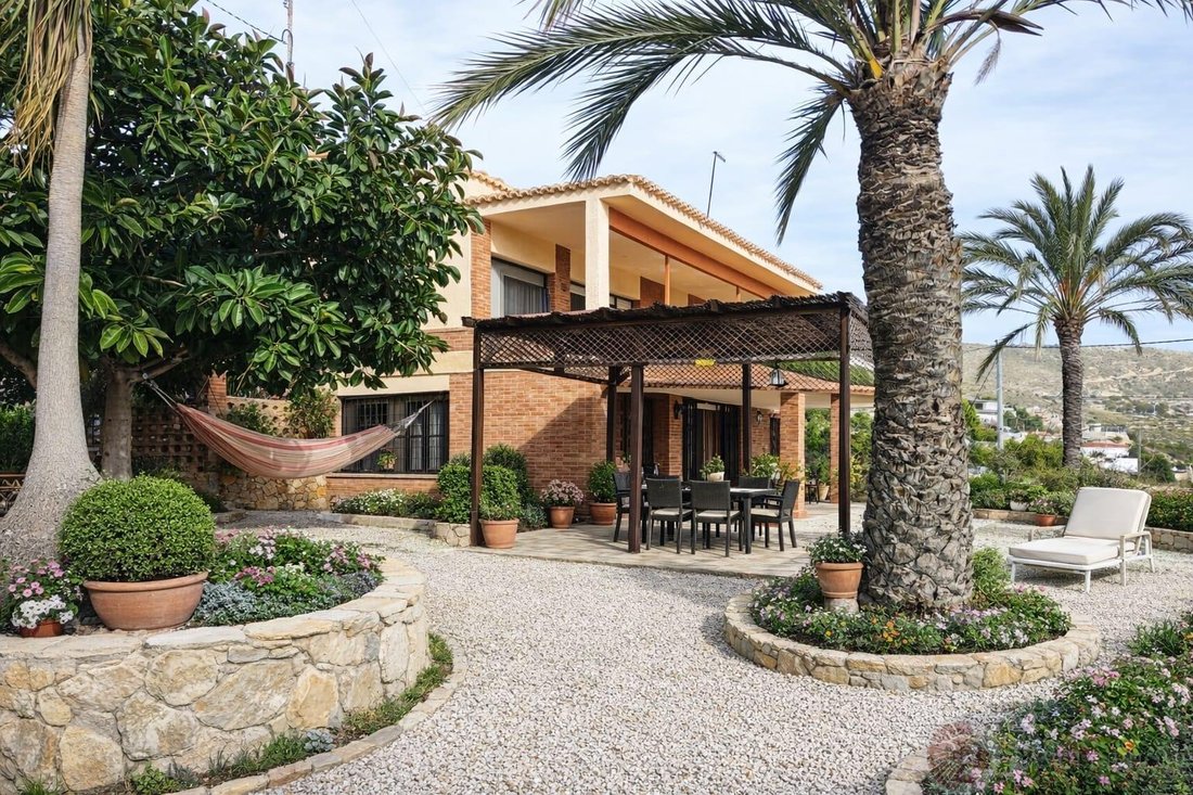 Chalet in el Campello, Valencian Community, Spain 2 - 17922031