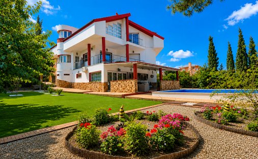 Chalet in Mutxamel, Valencian Community, Spain 1