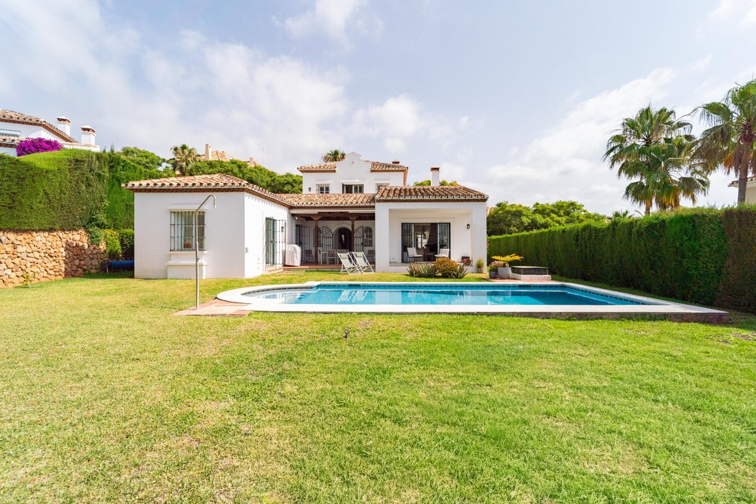 Villa en Elviria-Cabopino, Marbella, España 1 - 18232135