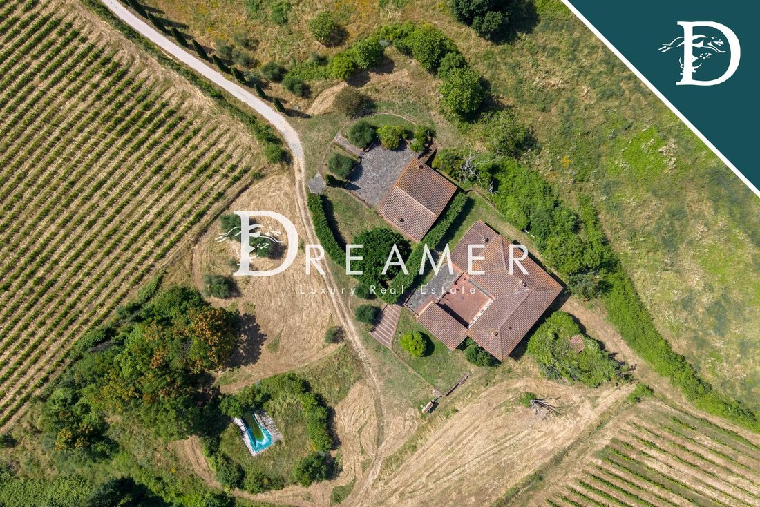 Farm Ranch in San Donato Fronzano, Reggello, Tuscany 3 - 18117115