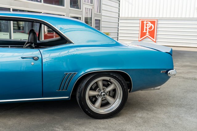 Coupe in Bellevue, WA, United States 5 - 18209659