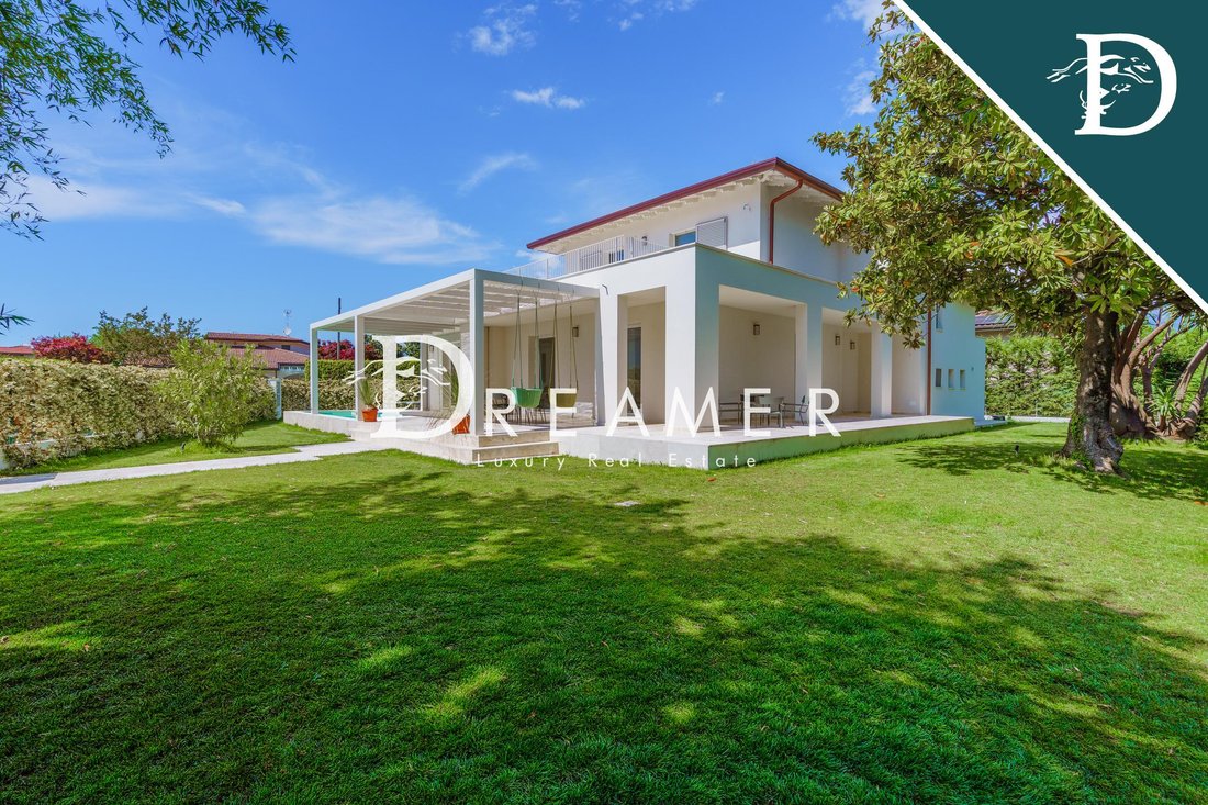 Villa in Caranna-Vaiana, Forte dei Marmi, Tuscany 3 - 18023763