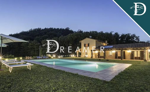 Farm Ranch in Sant'Anna - San Donato Area, Lucca, Tuscany 1